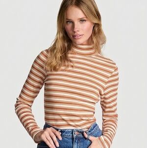 🛍 PINK By VS tan stripe Ribbed long sleeve T-shirt Buy2 Get1 Free